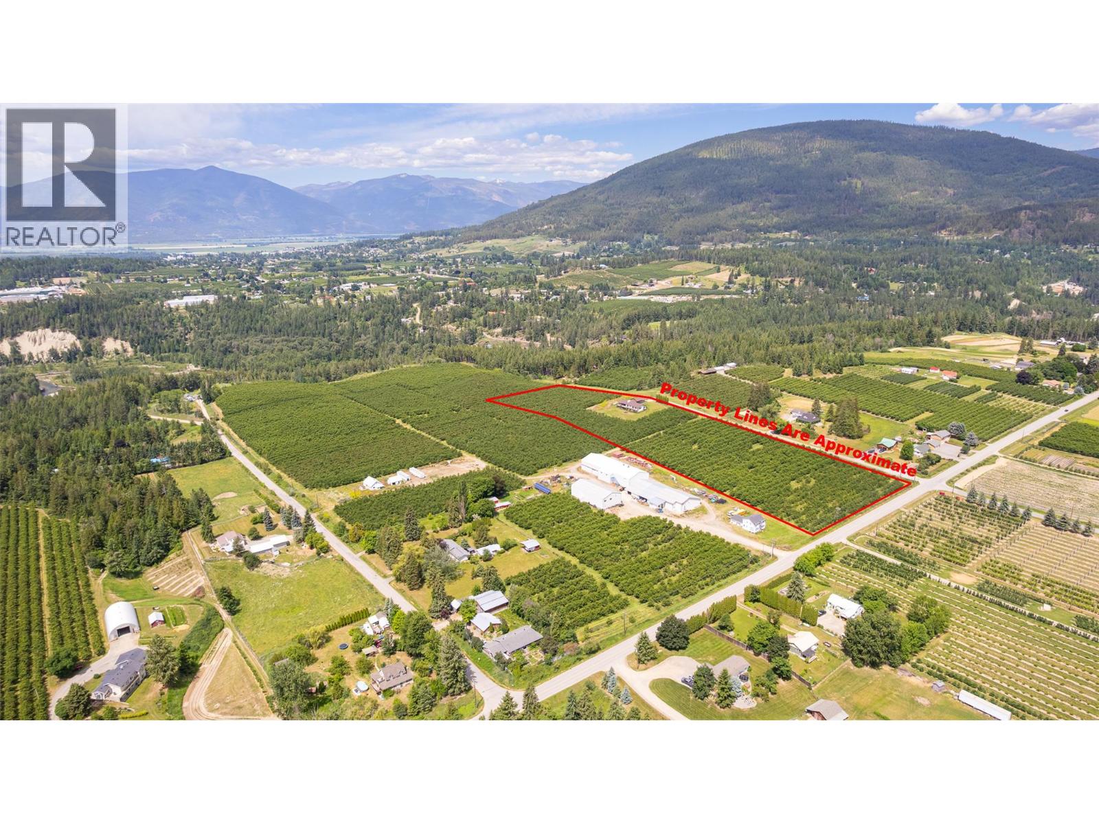 3851 Canyon-Lister Road, Canyon, British Columbia  V0B 1C1 - Photo 2 - 10390801