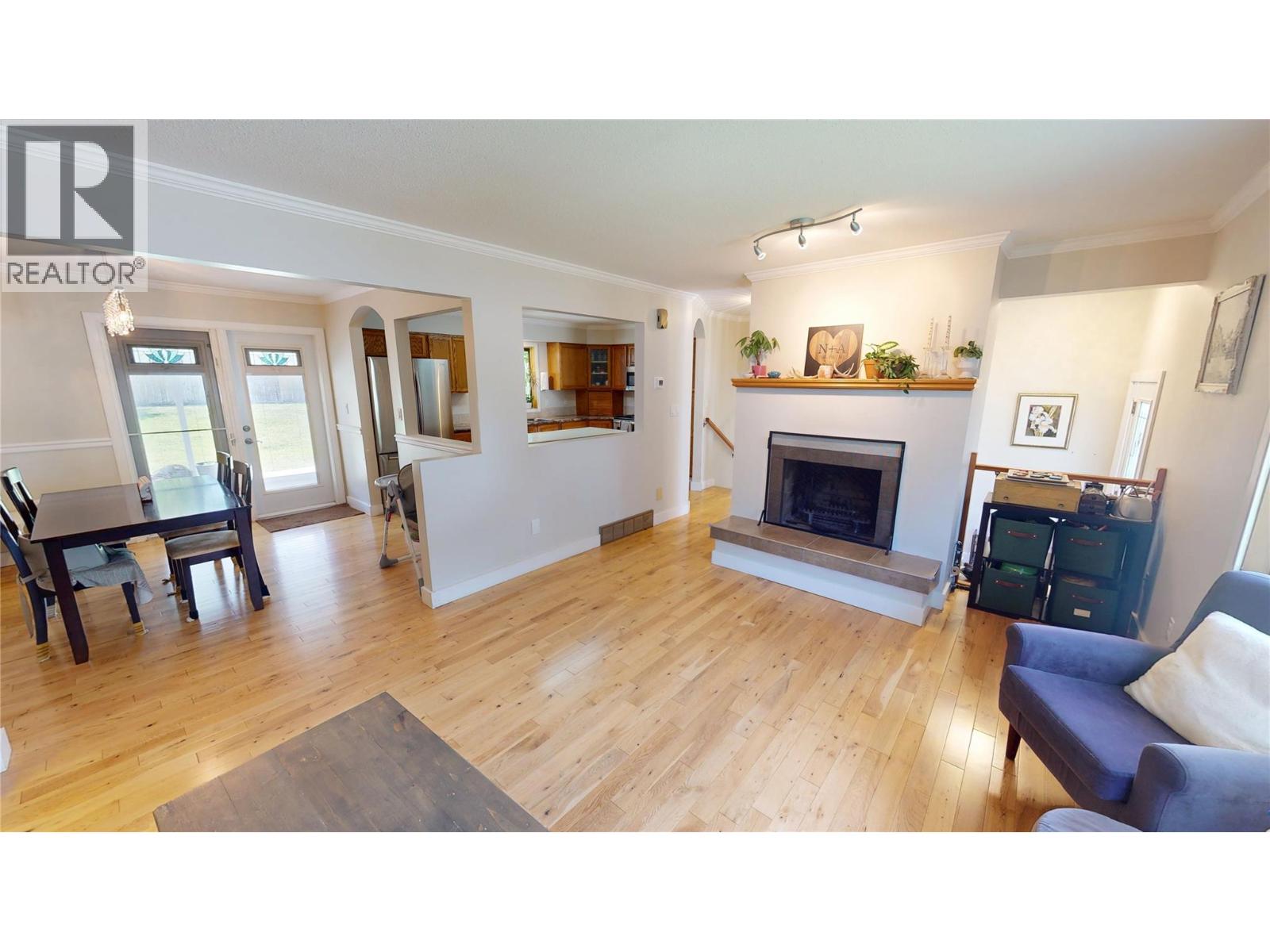2912 Edgewood Drive, Cranbrook, British Columbia V1C 6C9 - Photo 3 - 10393059
