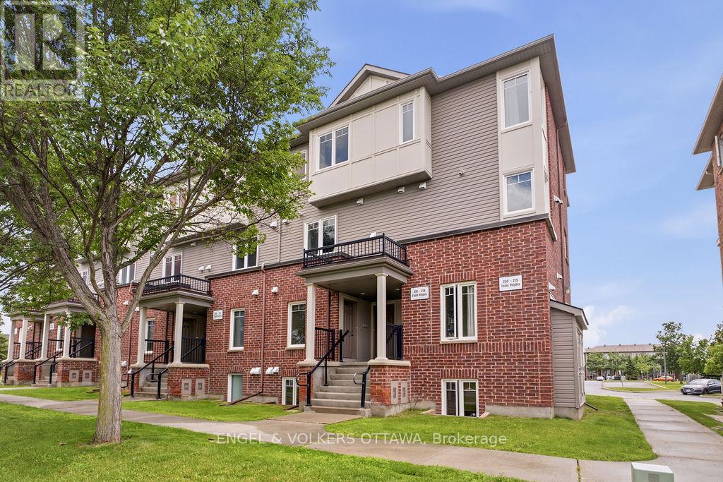 270 Espin Heights, Ottawa, Ontario  K2J 0Y8 - Photo 2 - X13502632
