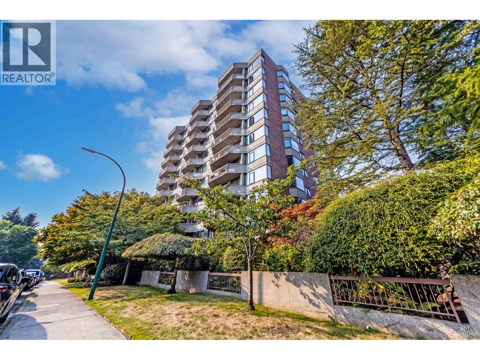306 2445 W 3RD AVENUE, Vancouver, British Columbia