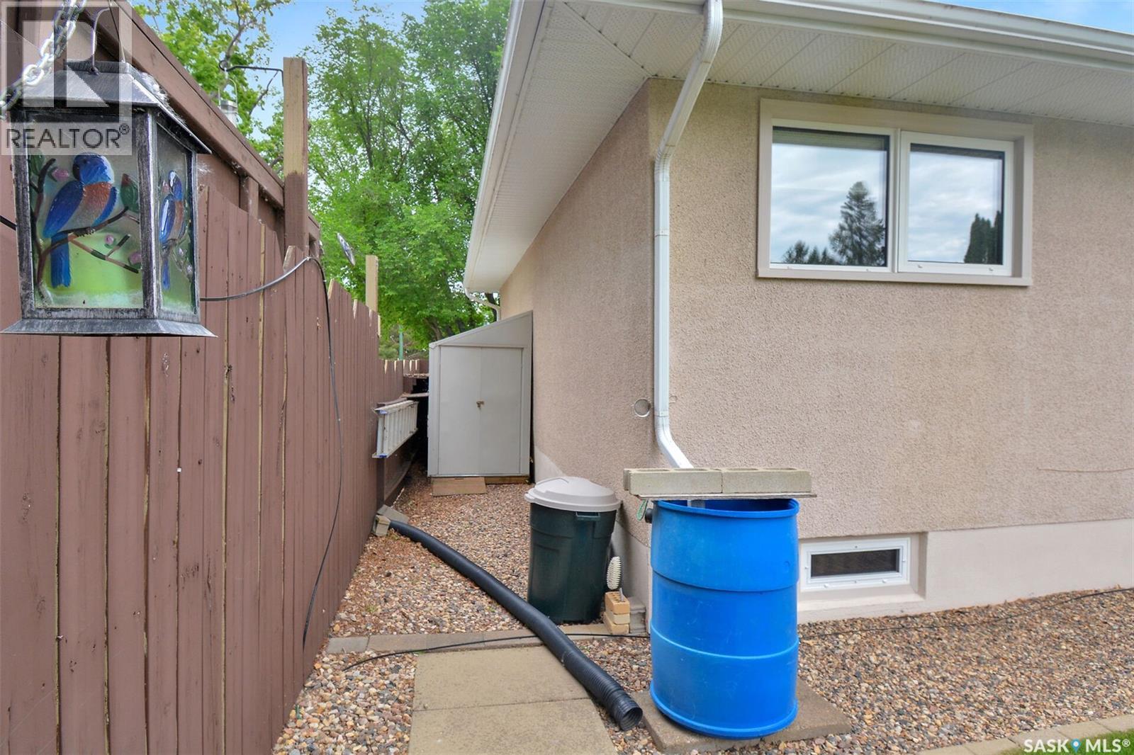 1721 Empire Avenue, Saskatoon, Saskatchewan  S7K 3E9 - Photo 27 - SK041029