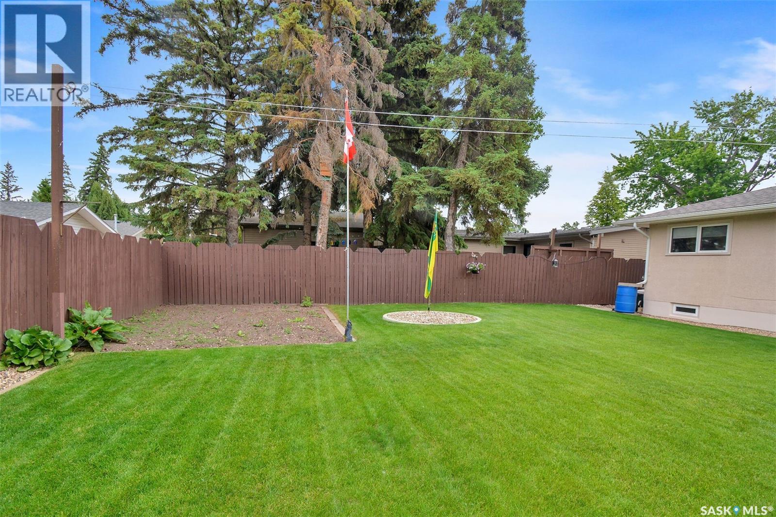 1721 Empire Avenue, Saskatoon, Saskatchewan  S7K 3E9 - Photo 29 - SK041029