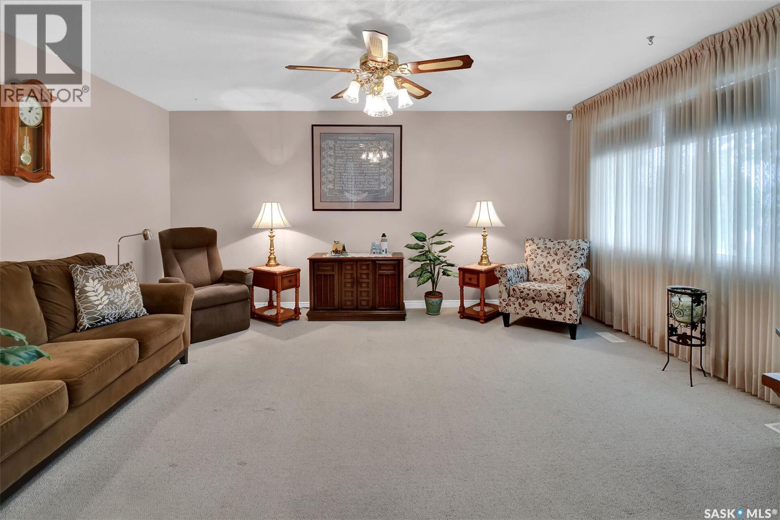 1721 Empire Avenue, Saskatoon, Saskatchewan  S7K 3E9 - Photo 4 - SK041029
