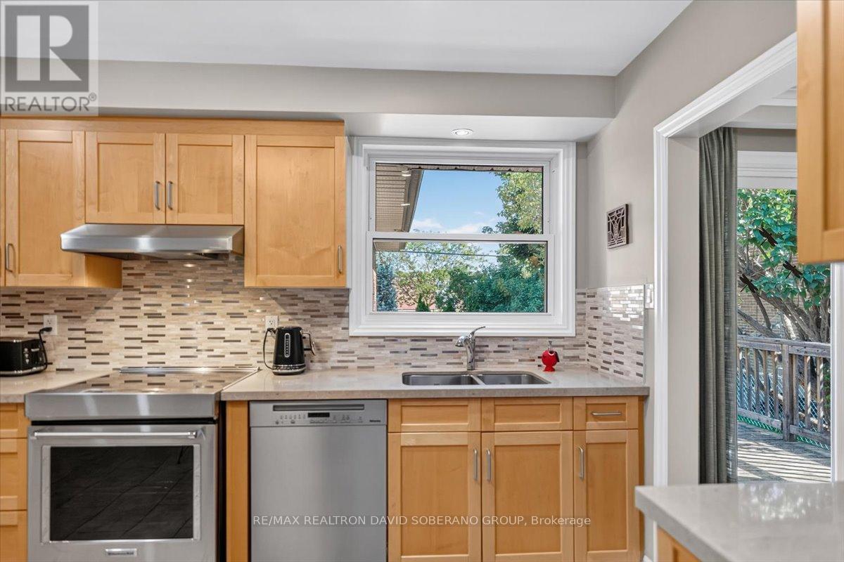 122 Kennard Avenue, Toronto, Ontario  M3H 4M4 - Photo 10 - C13502578