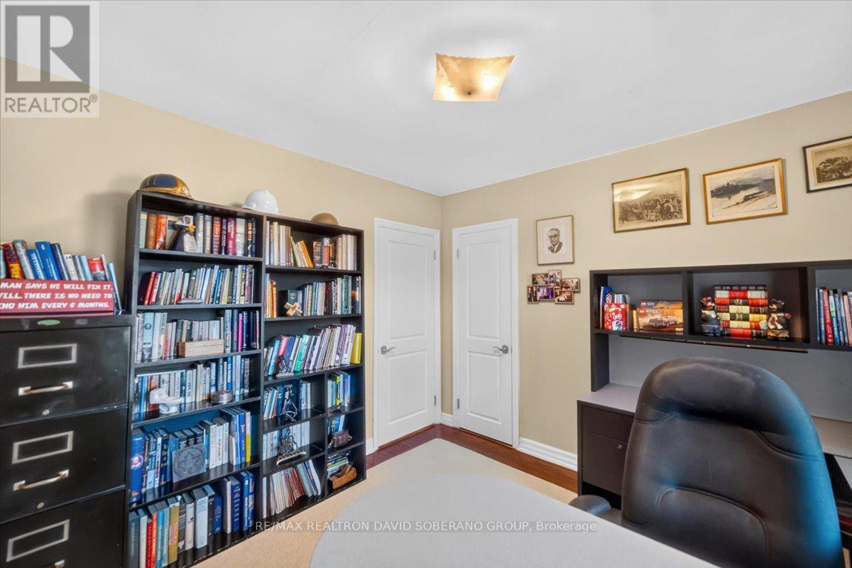 122 Kennard Avenue, Toronto, Ontario  M3H 4M4 - Photo 20 - C13502578
