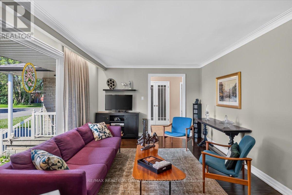 122 Kennard Avenue, Toronto, Ontario  M3H 4M4 - Photo 3 - C13502578