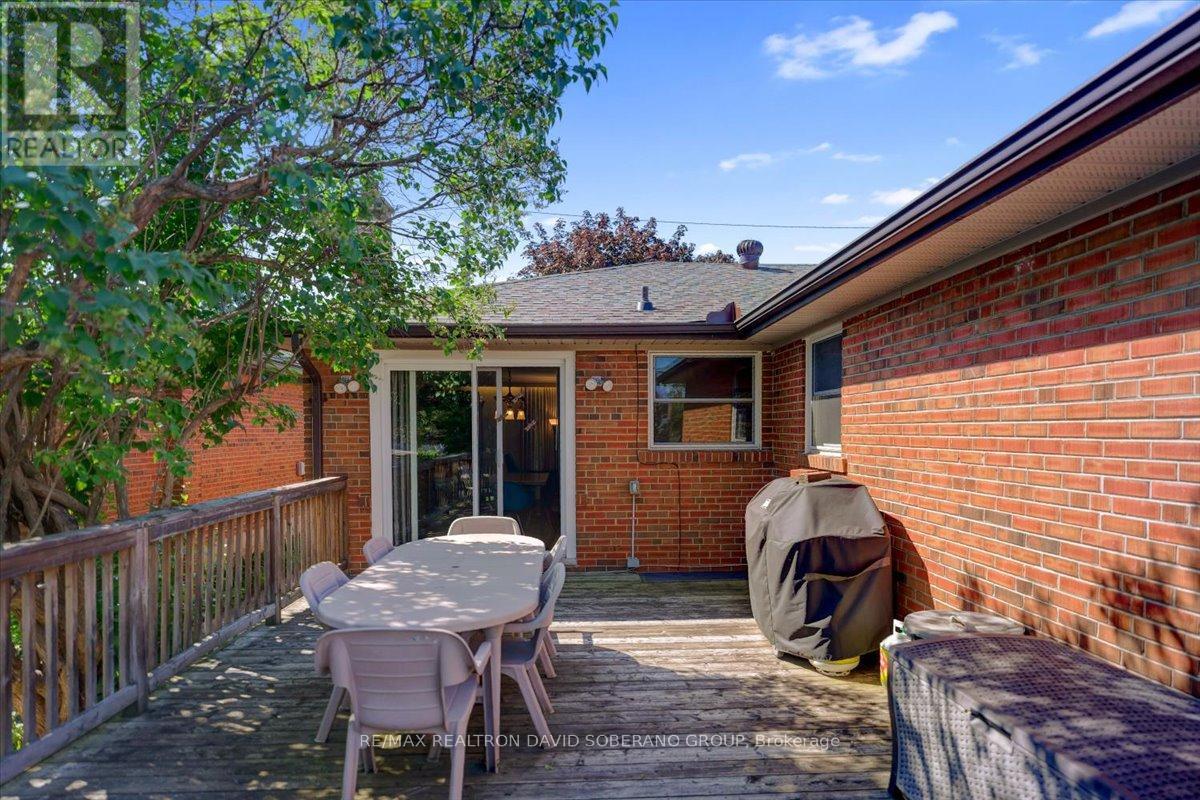 122 Kennard Avenue, Toronto, Ontario  M3H 4M4 - Photo 37 - C13502578