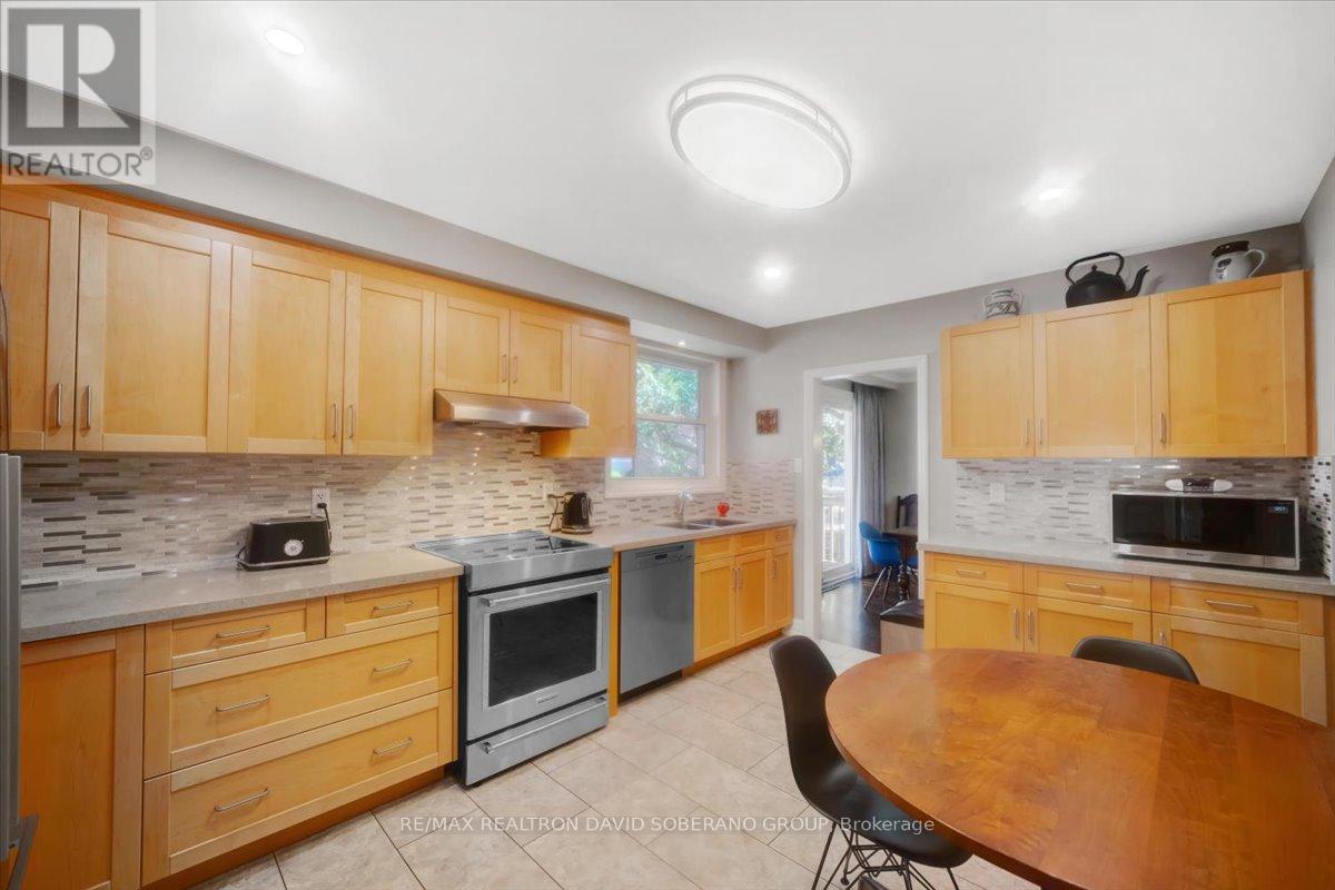 122 Kennard Avenue, Toronto, Ontario  M3H 4M4 - Photo 9 - C13502578