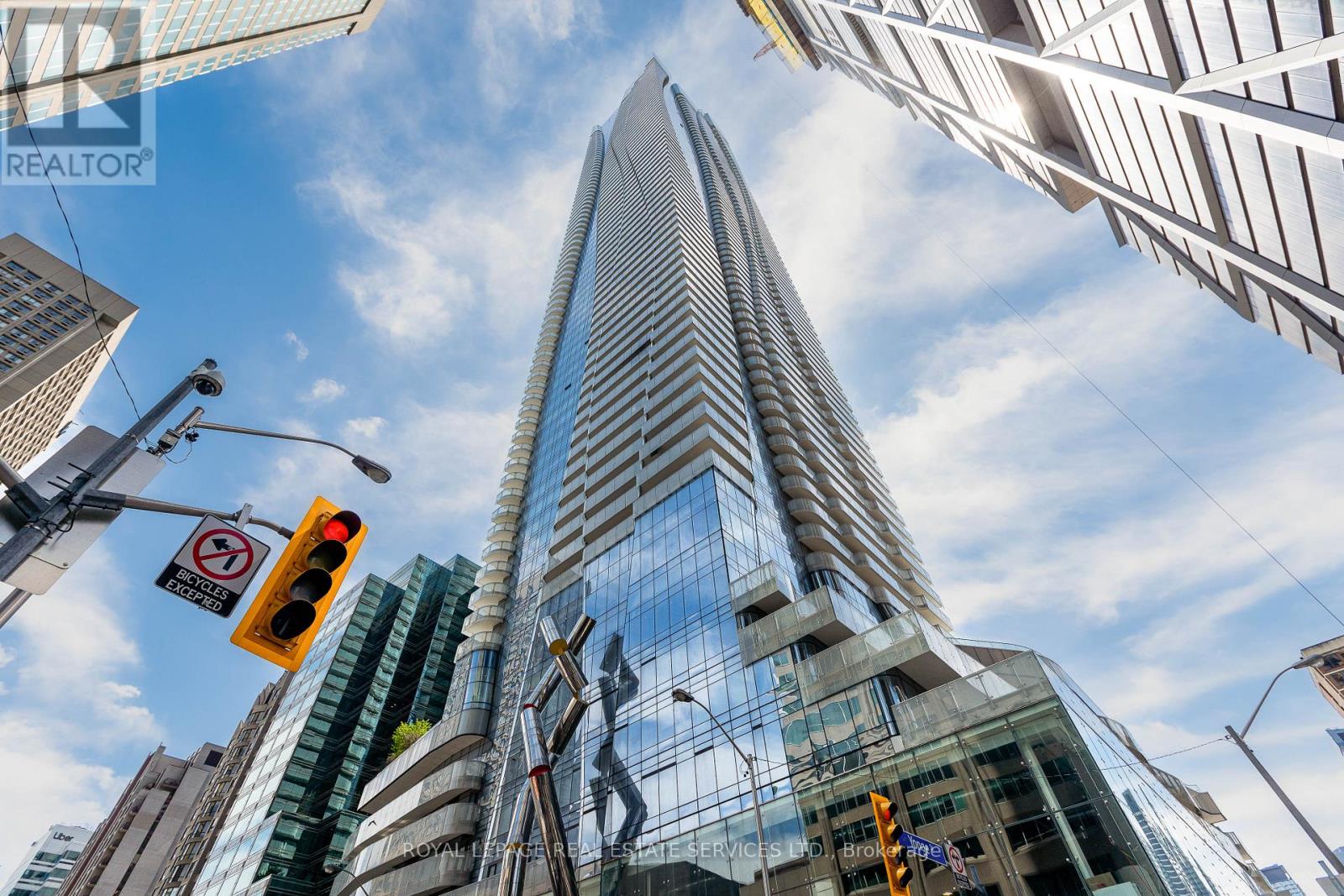 3701 - 1 BLOOR STREET E, Toronto, Ontario