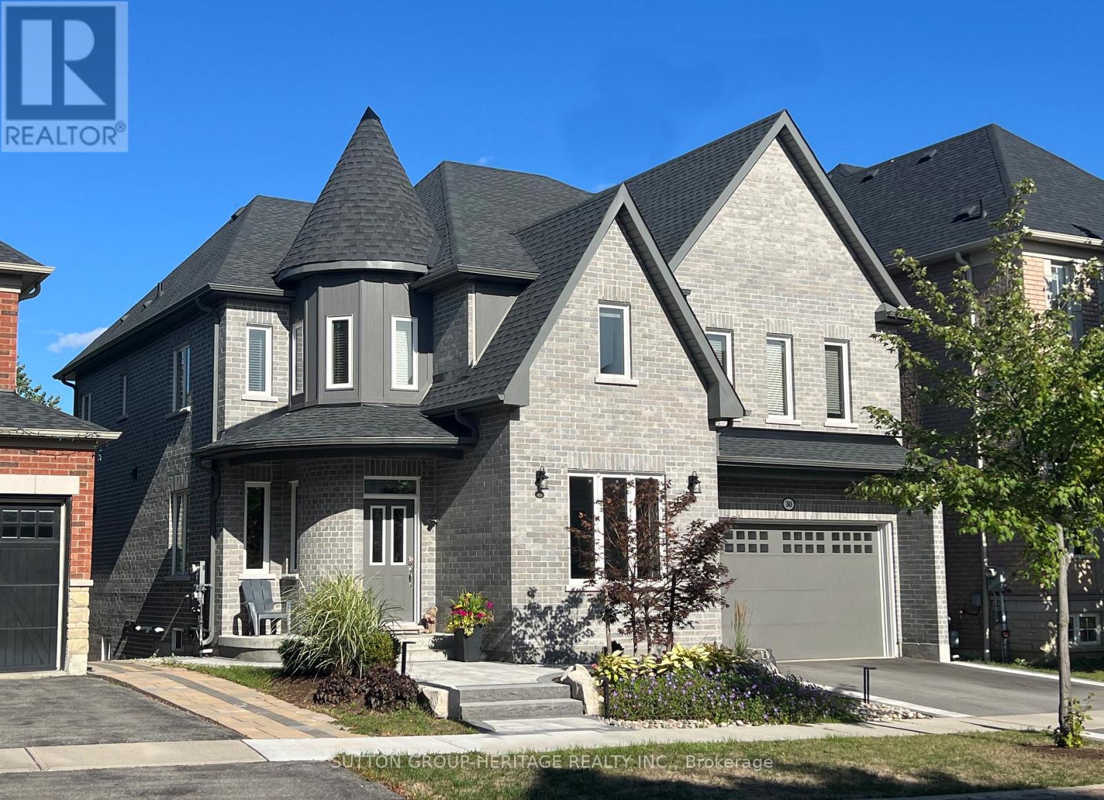 30 HUNWICKS CRESCENT, Ajax, Ontario