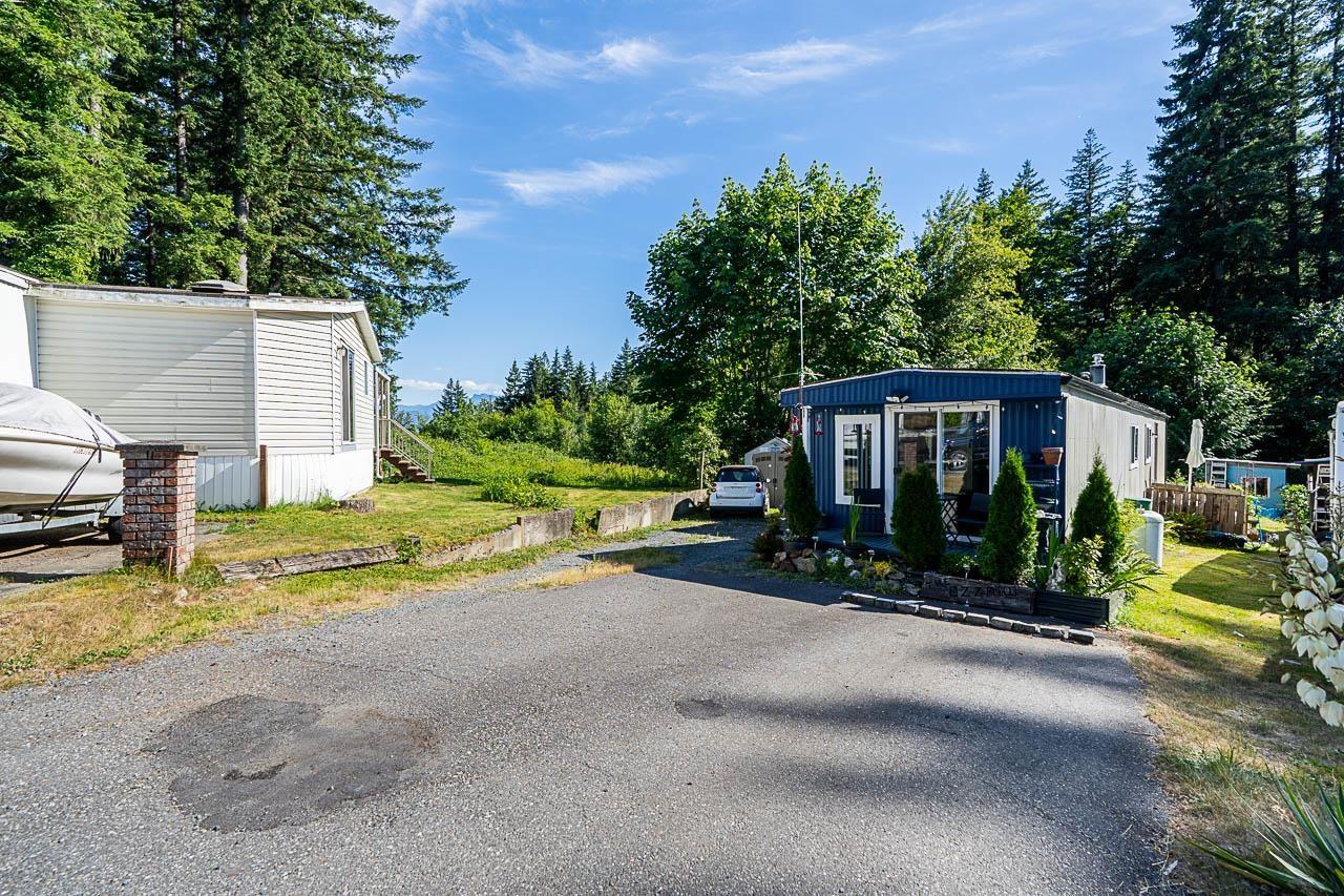 8 2216 LOUGHEED HIGHWAY|Mt Woodside