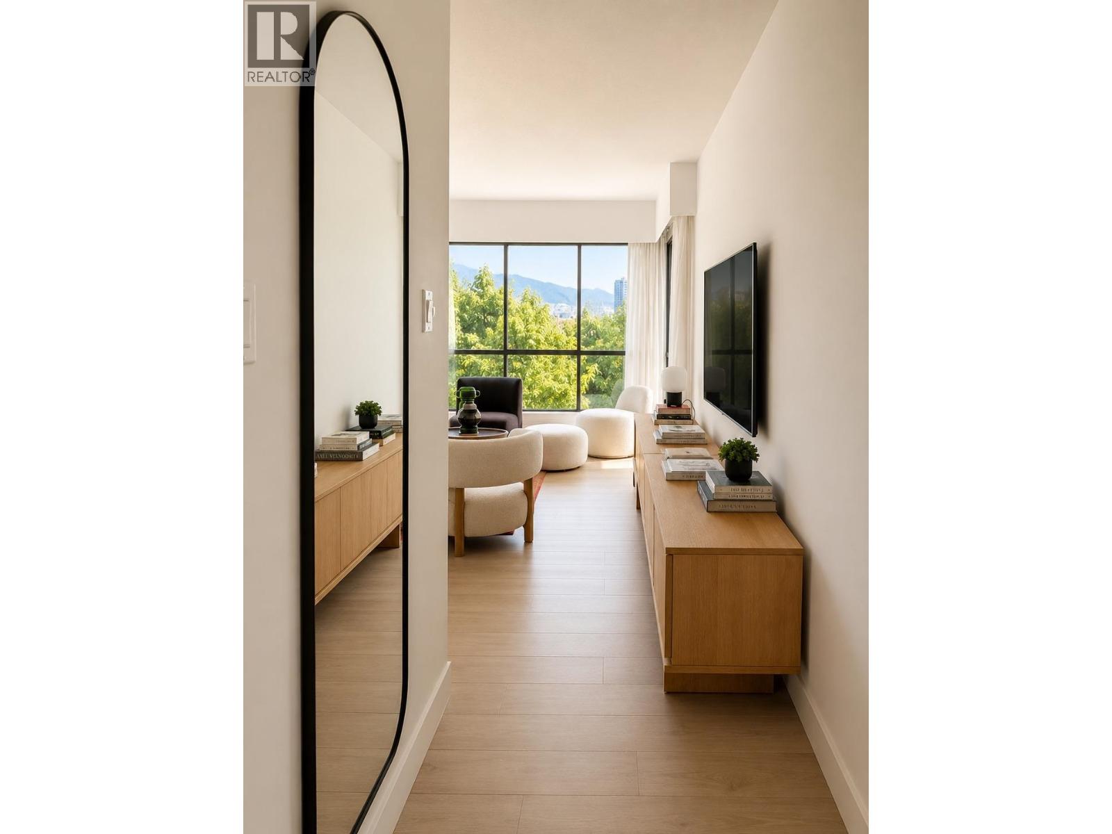 302 1877 W 5th Avenue, Vancouver, British Columbia  V6J 1P5 - Photo 3 - R3140874