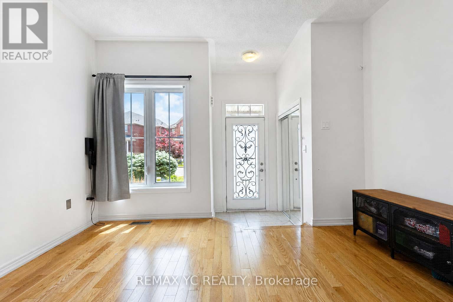 24 Millwright Avenue, Richmond Hill, Ontario  L4E 5B1 - Photo 5 - N13502660