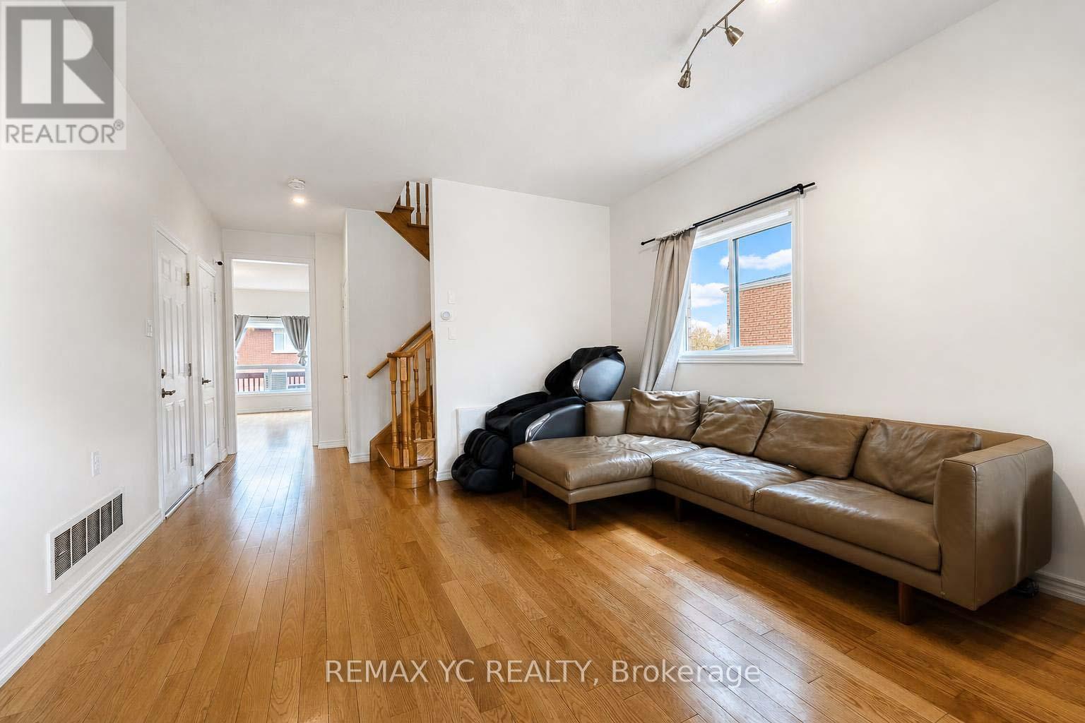 24 Millwright Avenue, Richmond Hill, Ontario  L4E 5B1 - Photo 7 - N13502660