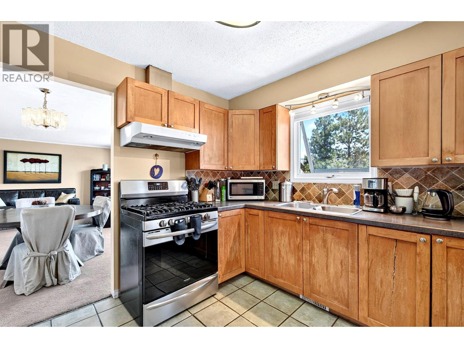 2580 Nechako Drive, Kamloops, British Columbia  V2E 2C9 - Photo 13 - 10392844