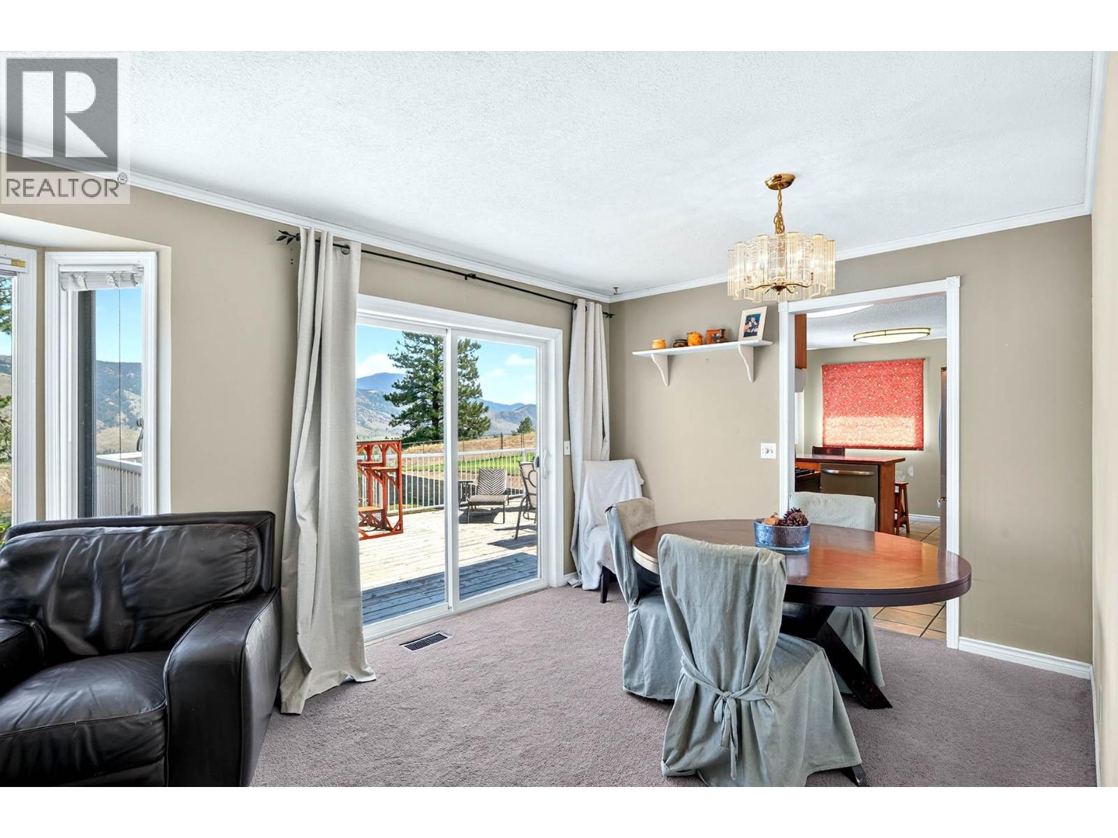 2580 Nechako Drive, Kamloops, British Columbia  V2E 2C9 - Photo 8 - 10392844