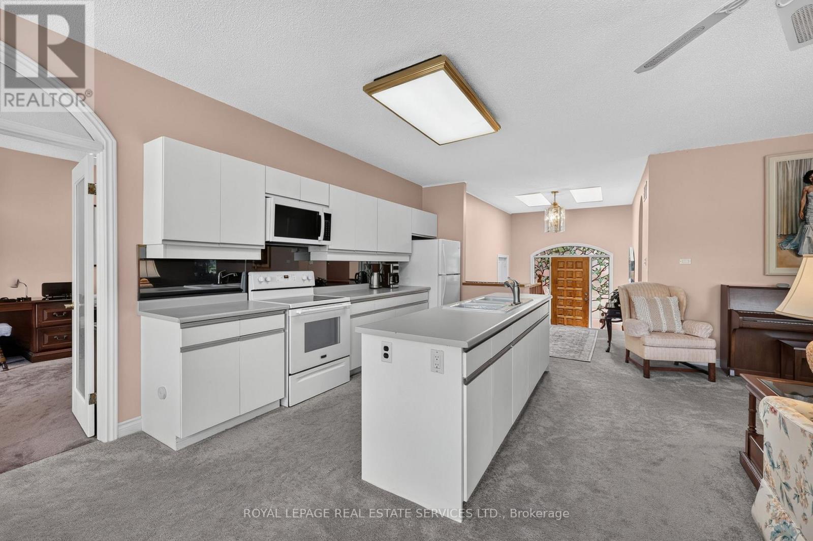 319 Old Mosley Street, Wasaga Beach, Ontario  L9Z 2S2 - Photo 6 - S13502546