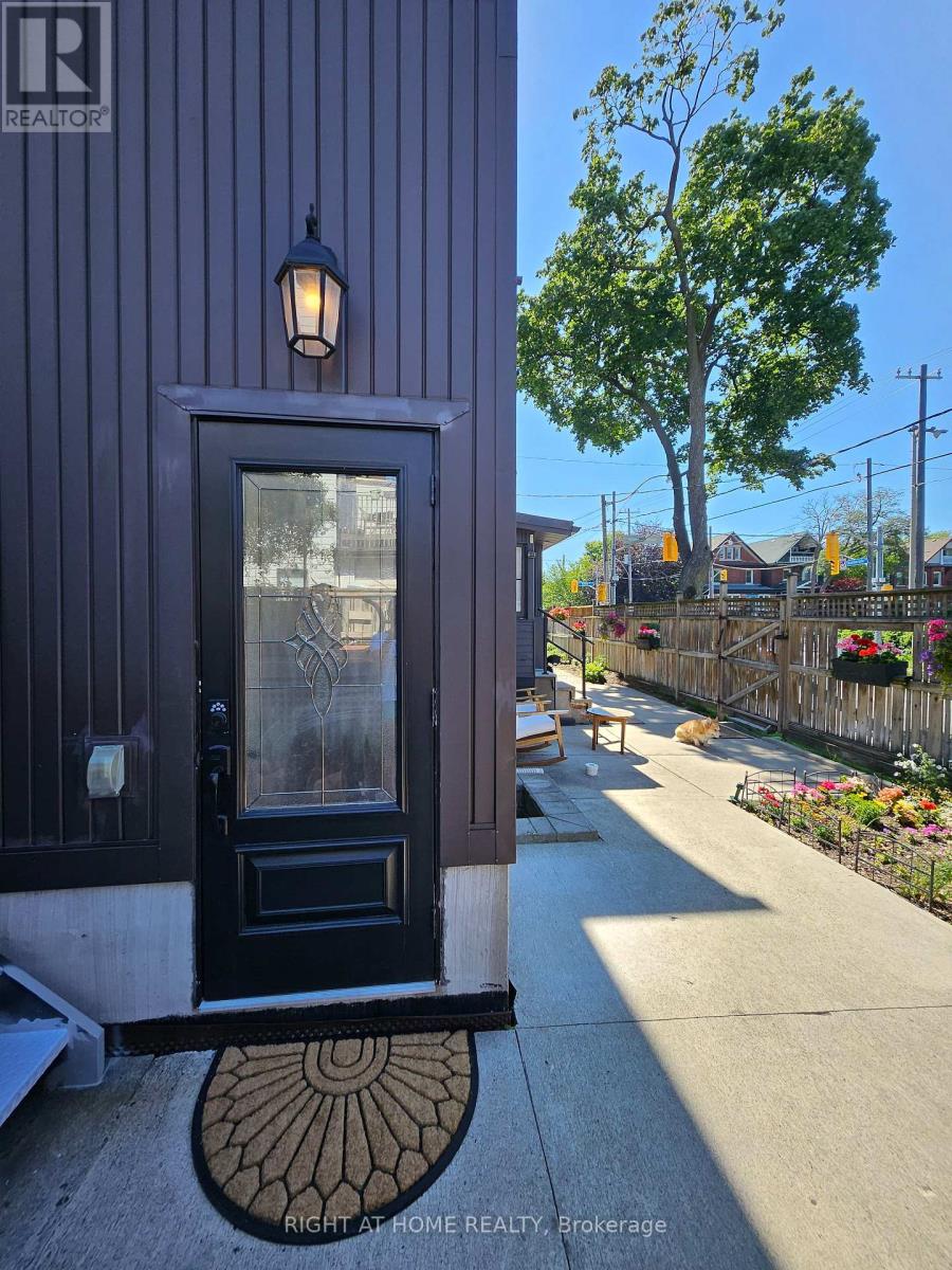 263 Keele Street, Toronto, Ontario  M6P 2K1 - Photo 3 - W13502636