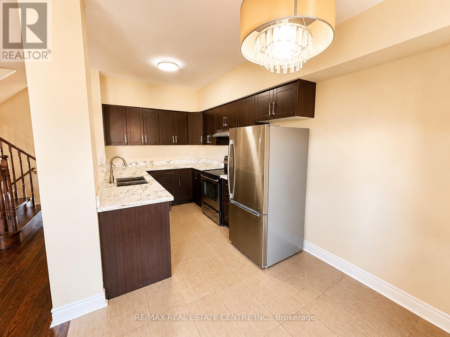 2491 Postmaster Drive, Oakville, Ontario  L6M 0L5 - Photo 9 - W13502710