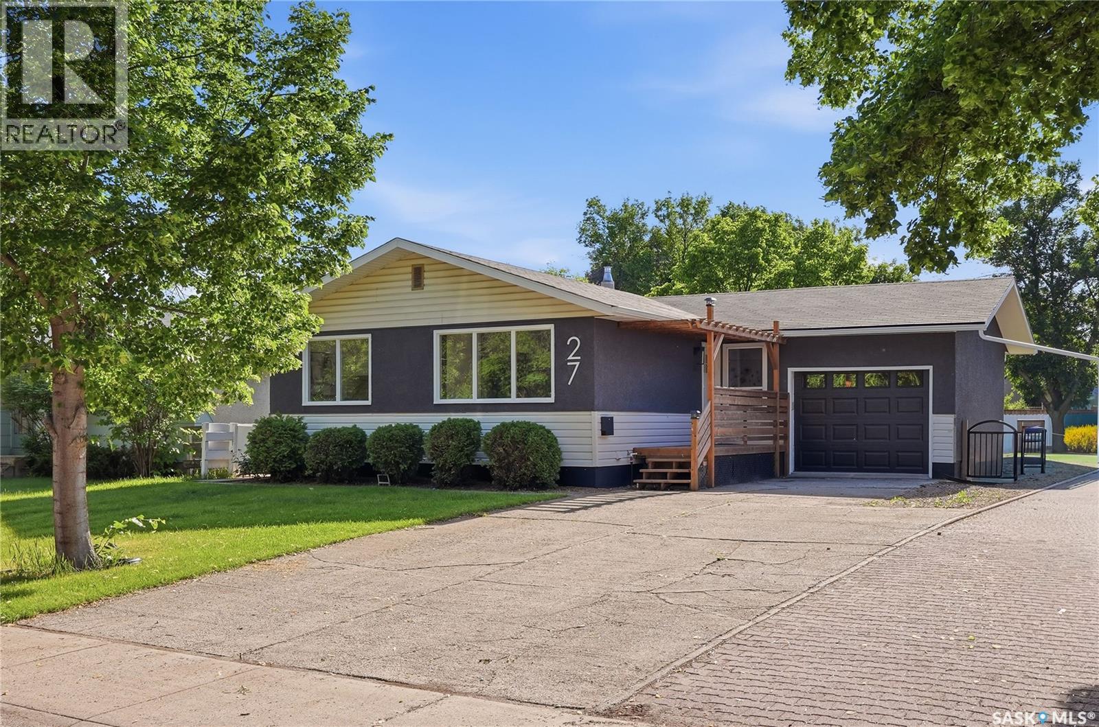 27 Walker CRESCENT, Saskatoon, Saskatchewan