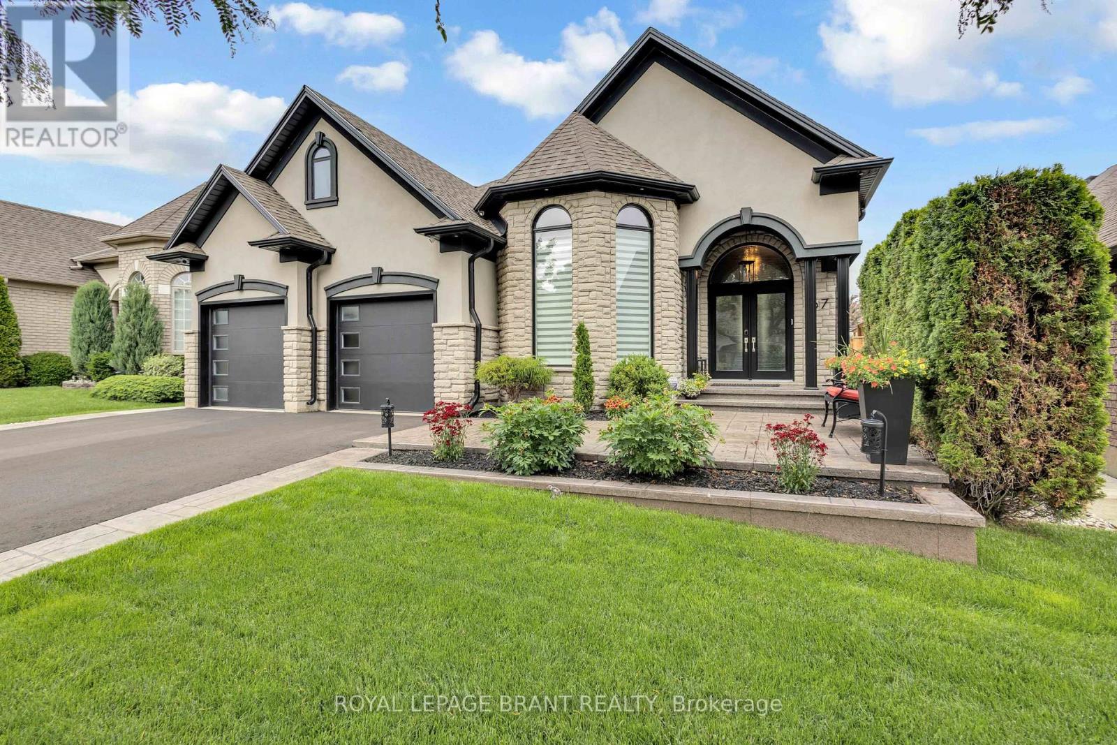 57 Carmichael Crescent, Brantford, Ontario  N3R 8A8 - Photo 2 - X13502580