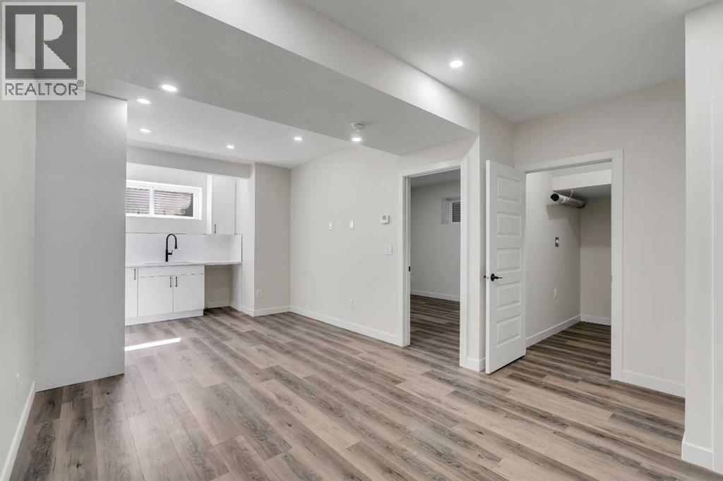 48 Lucas Passage NW, Calgary, Alberta  T3P 2E3 - Photo 40 - A2322293