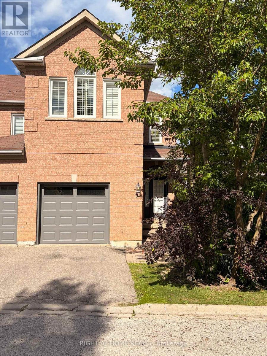 7 - 2 MARY GAPPER CRESCENT, Richmond Hill, Ontario