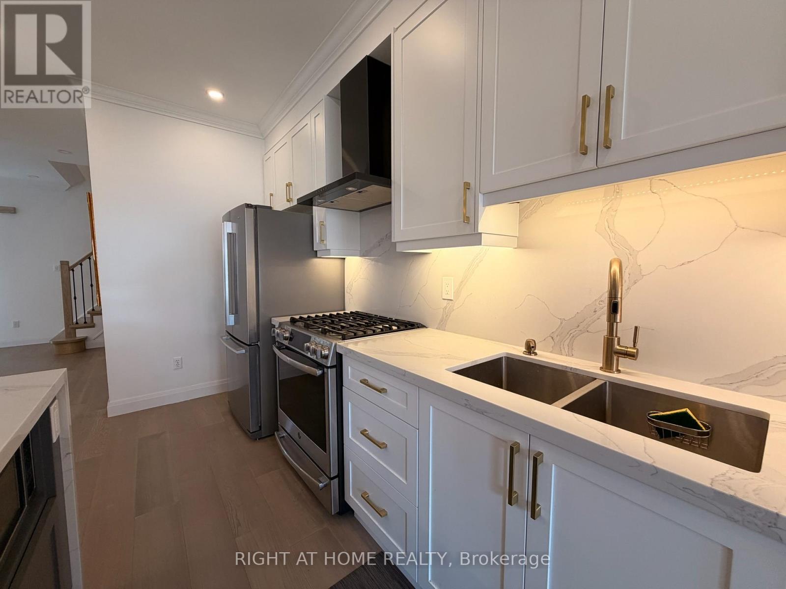 7 - 2 Mary Gapper Crescent, Richmond Hill, Ontario  L4C 0J4 - Photo 18 - N13502798