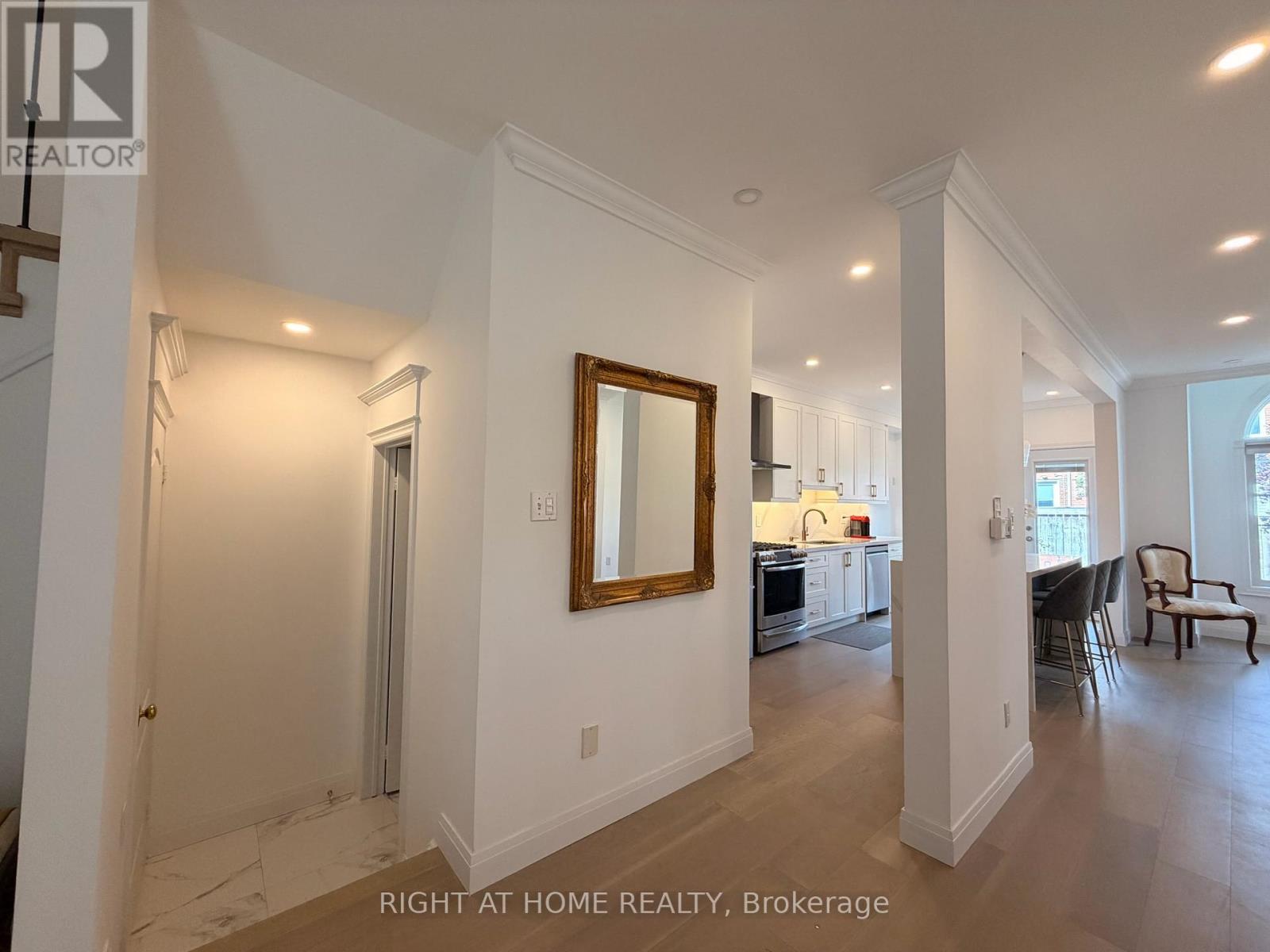 7 - 2 Mary Gapper Crescent, Richmond Hill, Ontario  L4C 0J4 - Photo 9 - N13502798