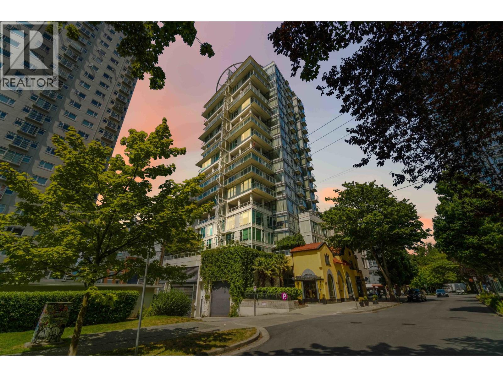 805 1221 BIDWELL STREET, Vancouver, British Columbia