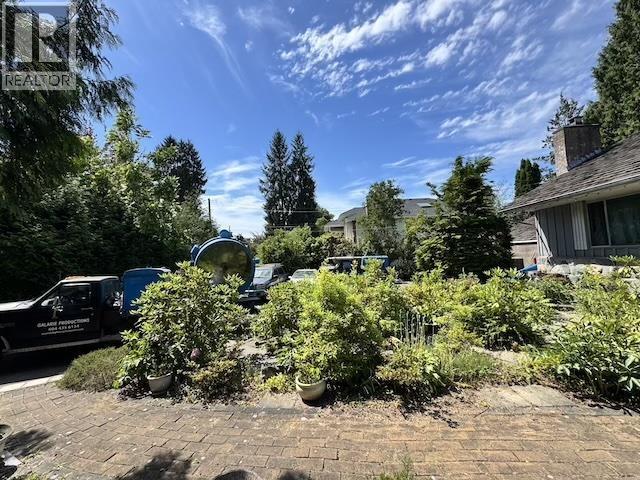 5512 Buckingham Avenue, Burnaby, British Columbia  V5E 2A1 - Photo 2 - R3140693