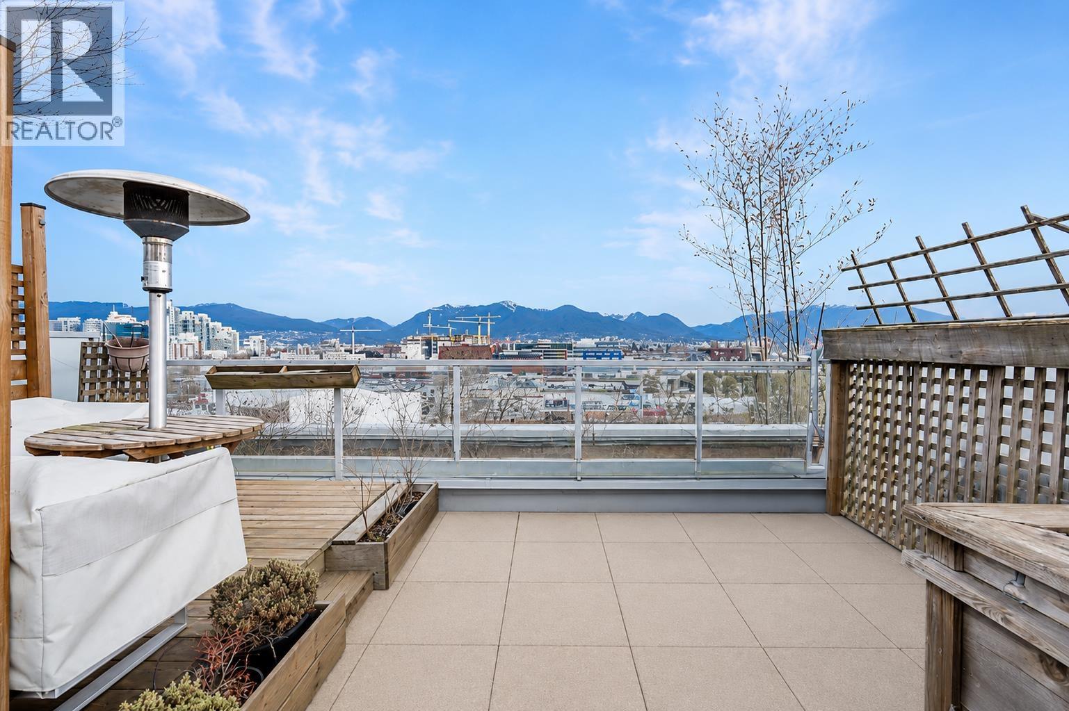 708 384 E 1ST AVENUE, Vancouver, British Columbia