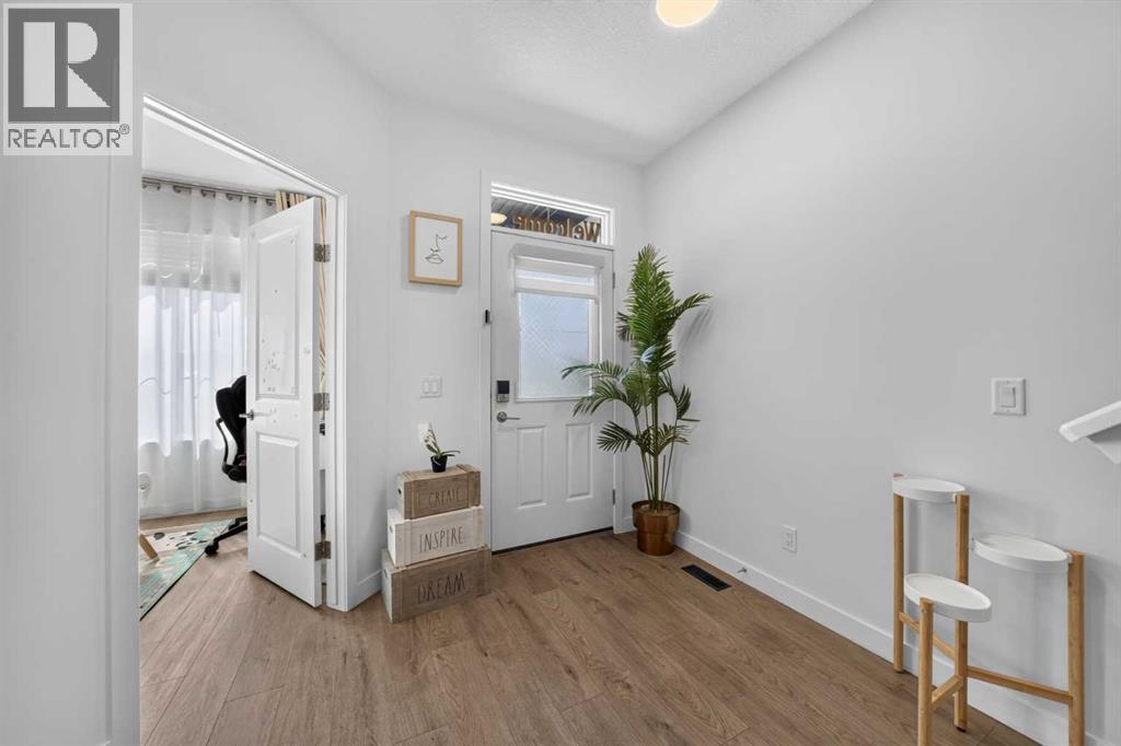 289 Magnolia Way Se, Calgary, Alberta  T3M 3S5 - Photo 2 - A2323765