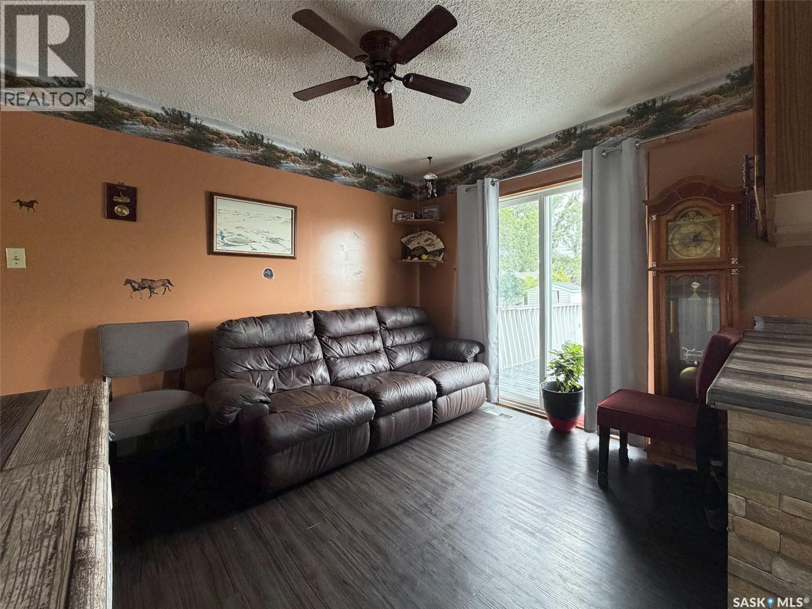 336 2nd Street W, Shaunavon, Saskatchewan  S0N 2M0 - Photo 15 - SK041031