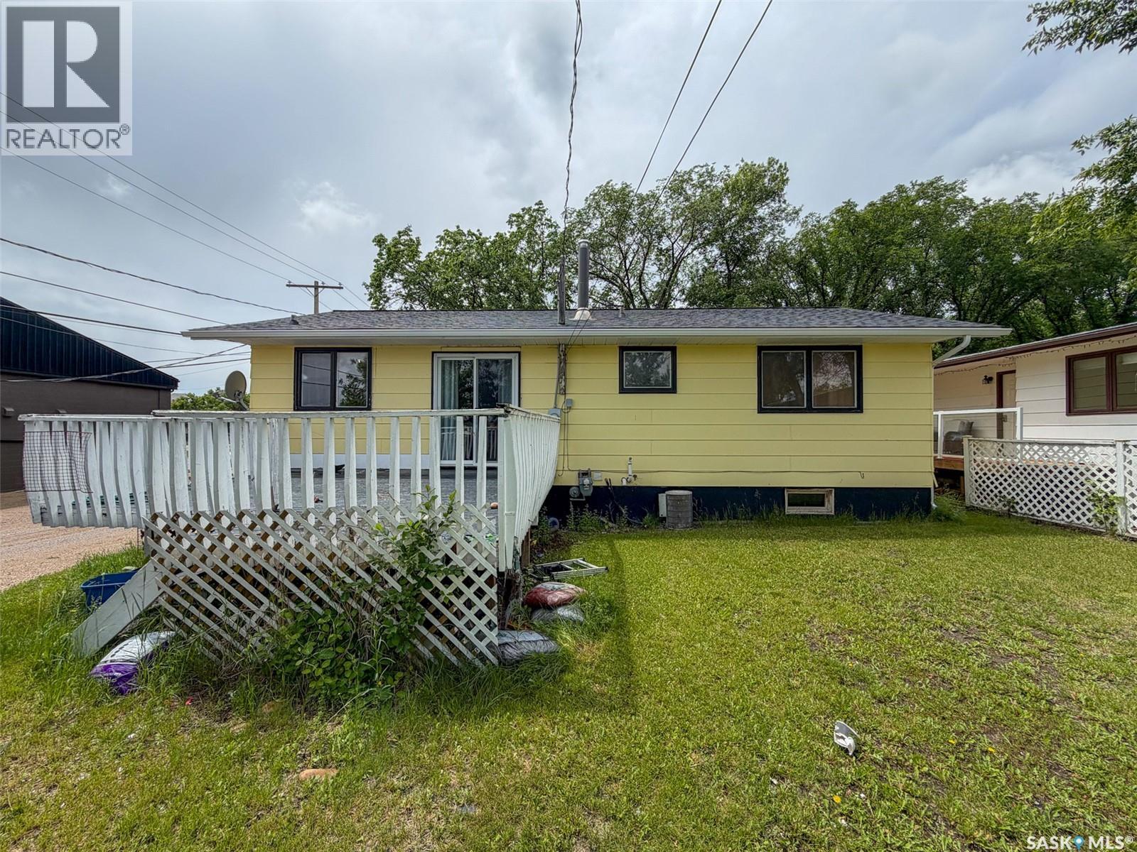 336 2nd Street W, Shaunavon, Saskatchewan  S0N 2M0 - Photo 32 - SK041031