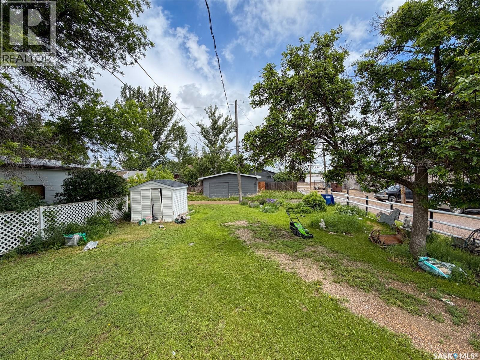 336 2nd Street W, Shaunavon, Saskatchewan  S0N 2M0 - Photo 35 - SK041031