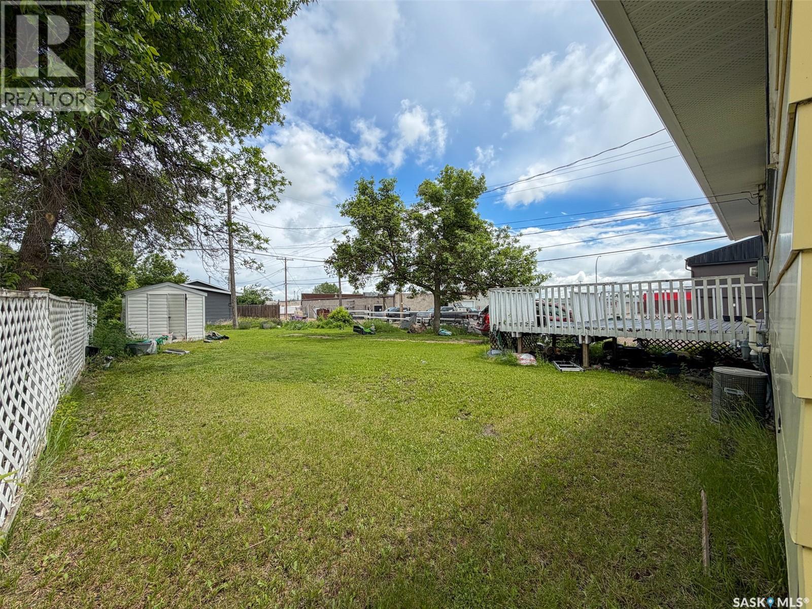 336 2nd Street W, Shaunavon, Saskatchewan  S0N 2M0 - Photo 38 - SK041031