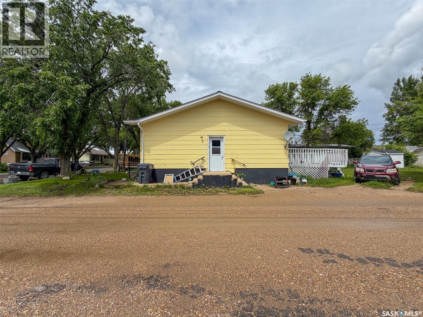 336 2nd Street W, Shaunavon, Saskatchewan  S0N 2M0 - Photo 41 - SK041031