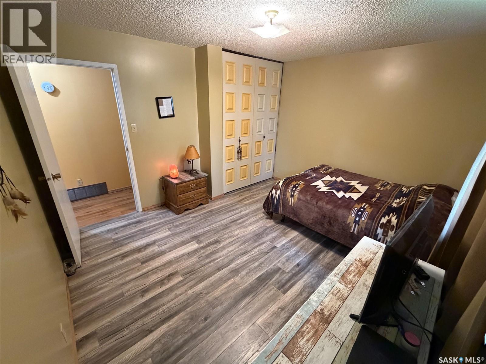 336 2nd Street W, Shaunavon, Saskatchewan  S0N 2M0 - Photo 9 - SK041031
