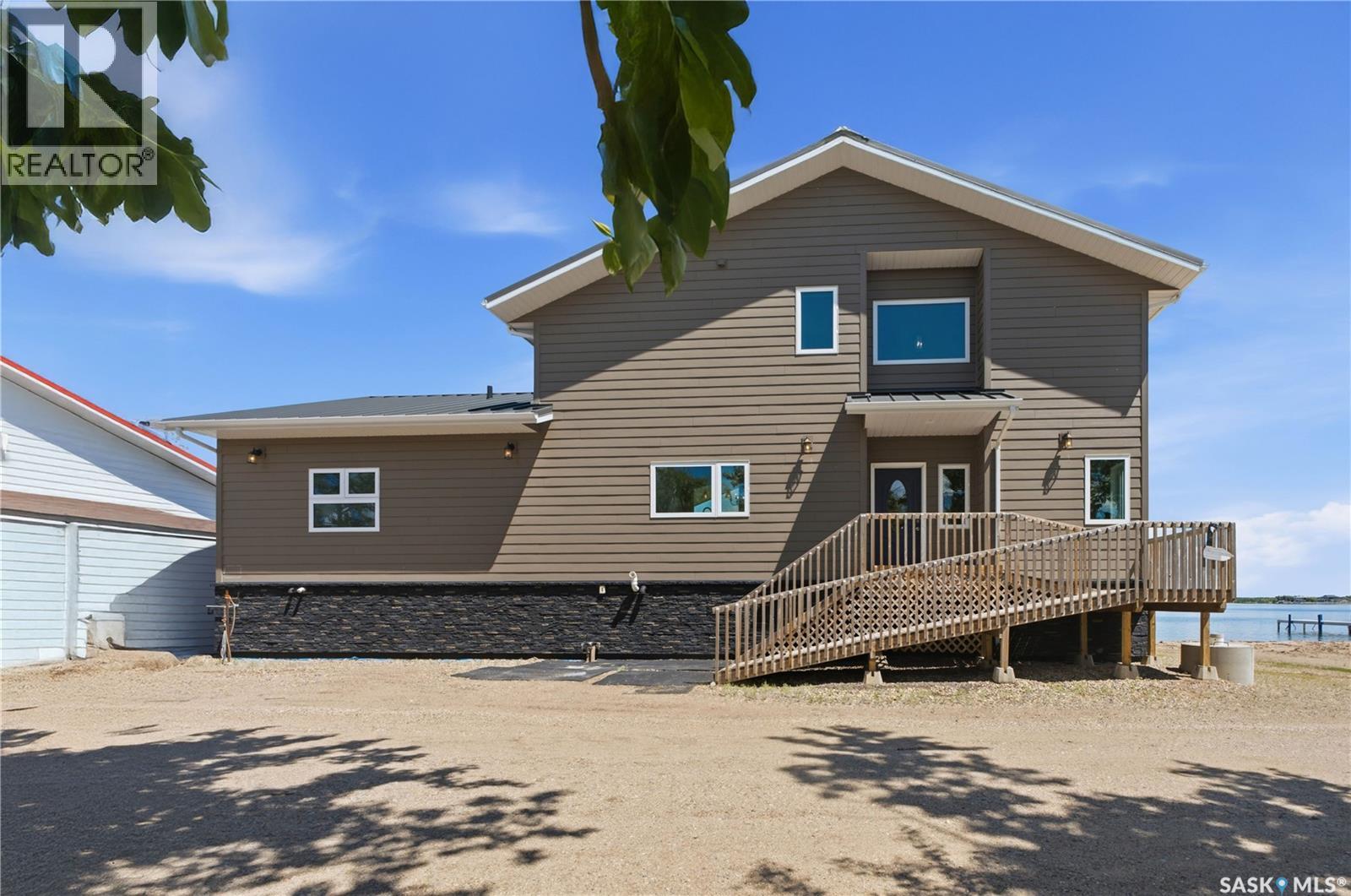 106 Lakeshore Lane, Leslie Beach, Saskatchewan  S0A 1A0 - Photo 2 - SK040991
