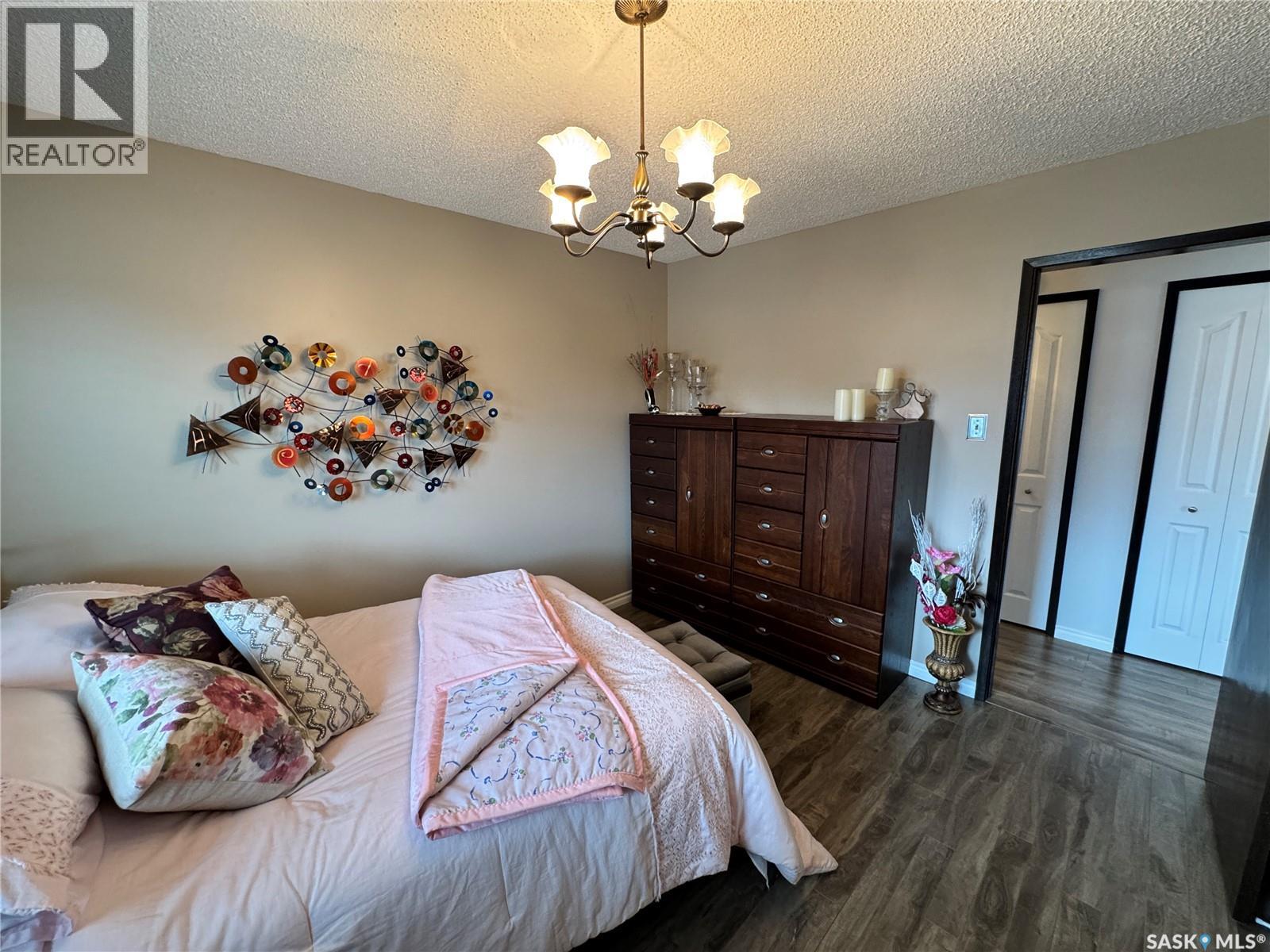 313 5th Avenue W, Biggar, Saskatchewan  S0K 0M0 - Photo 13 - SK040952