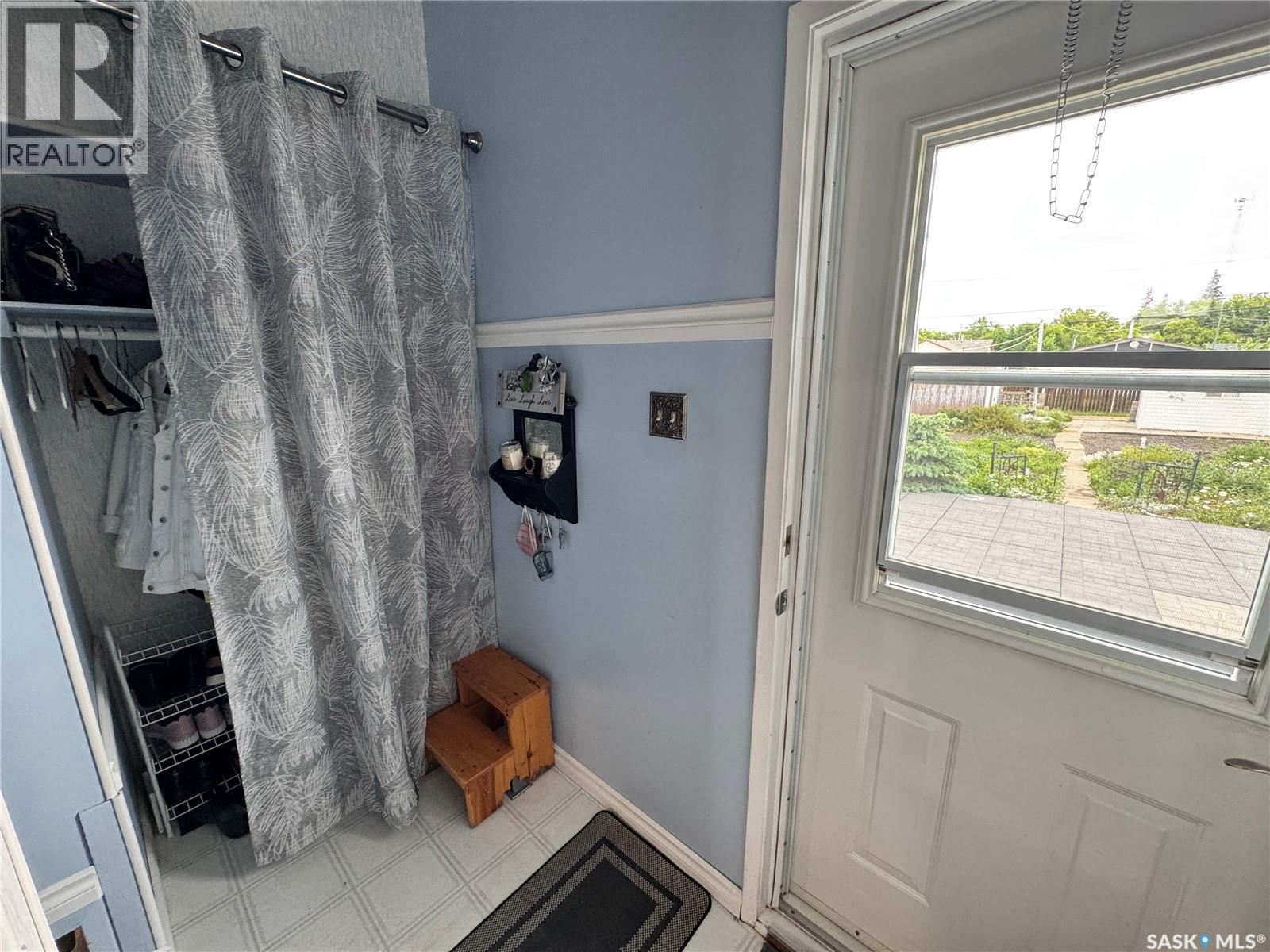 313 5th Avenue W, Biggar, Saskatchewan  S0K 0M0 - Photo 20 - SK040952