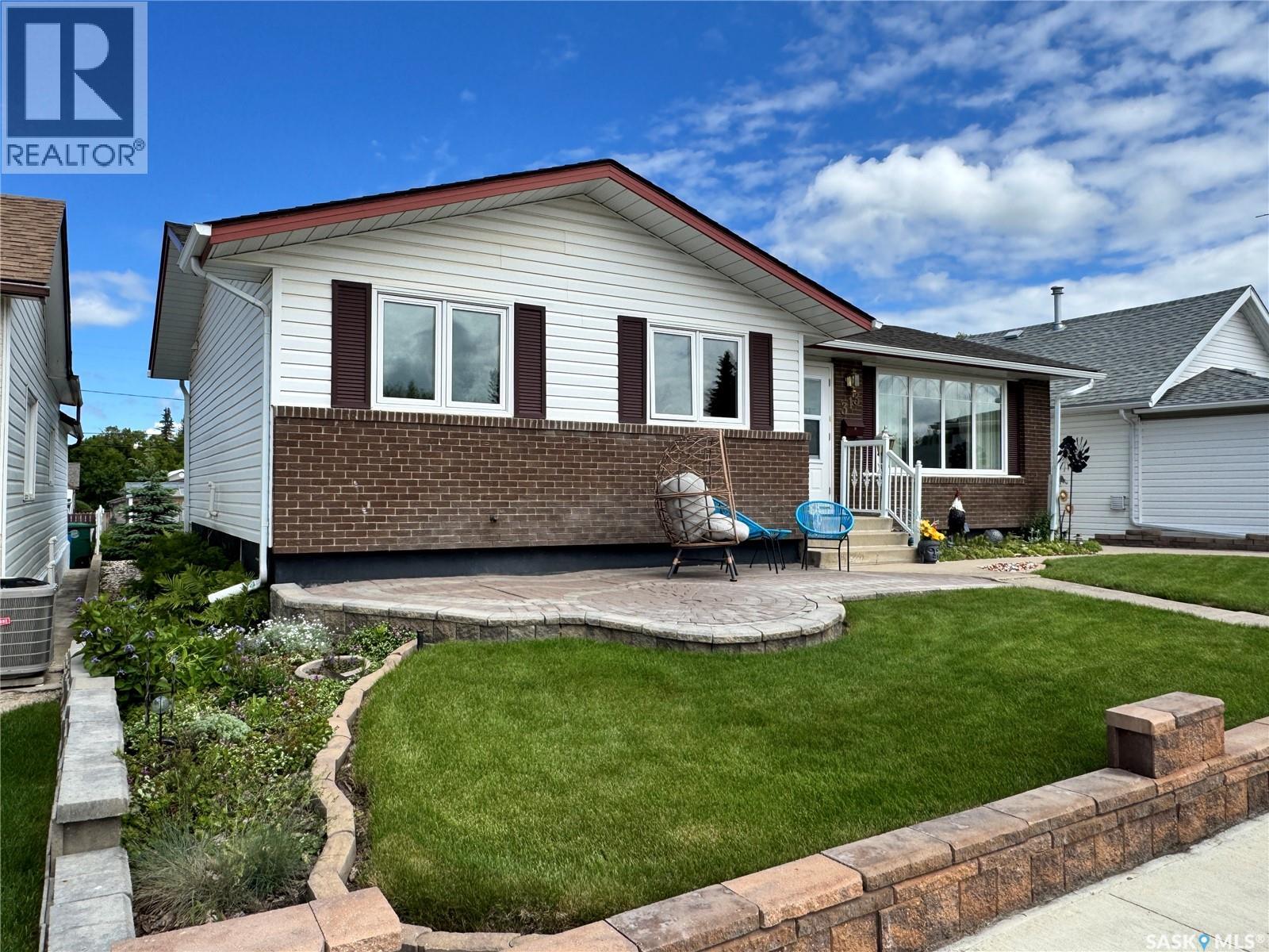 313 5th Avenue W, Biggar, Saskatchewan  S0K 0M0 - Photo 32 - SK040952