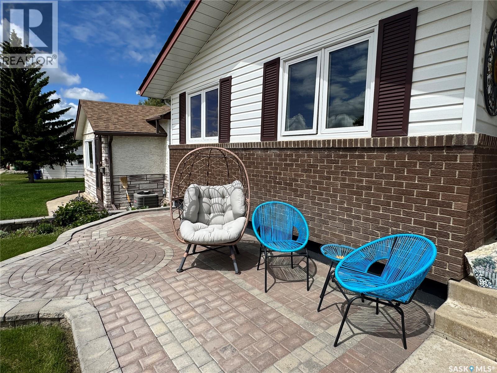 313 5th Avenue W, Biggar, Saskatchewan  S0K 0M0 - Photo 34 - SK040952