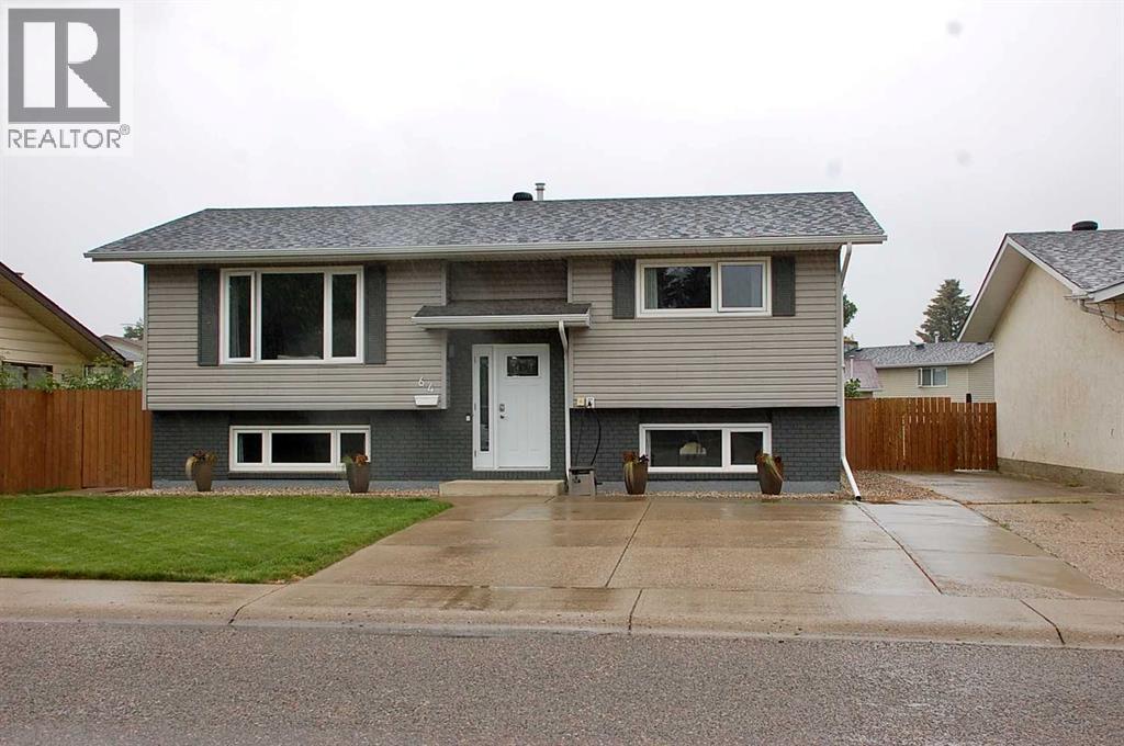 64 Rossmere Avenue SE, medicine hat, Alberta
