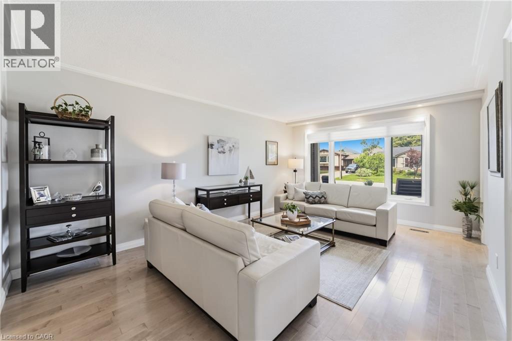 680 Lomond Crescent, Burlington, Ontario  L7L 2P1 - Photo 6 - 40835472