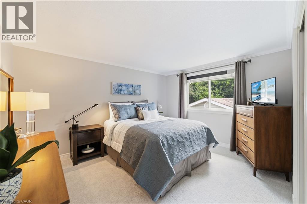 680 Lomond Crescent, Burlington, Ontario  L7L 2P1 - Photo 17 - 40835472