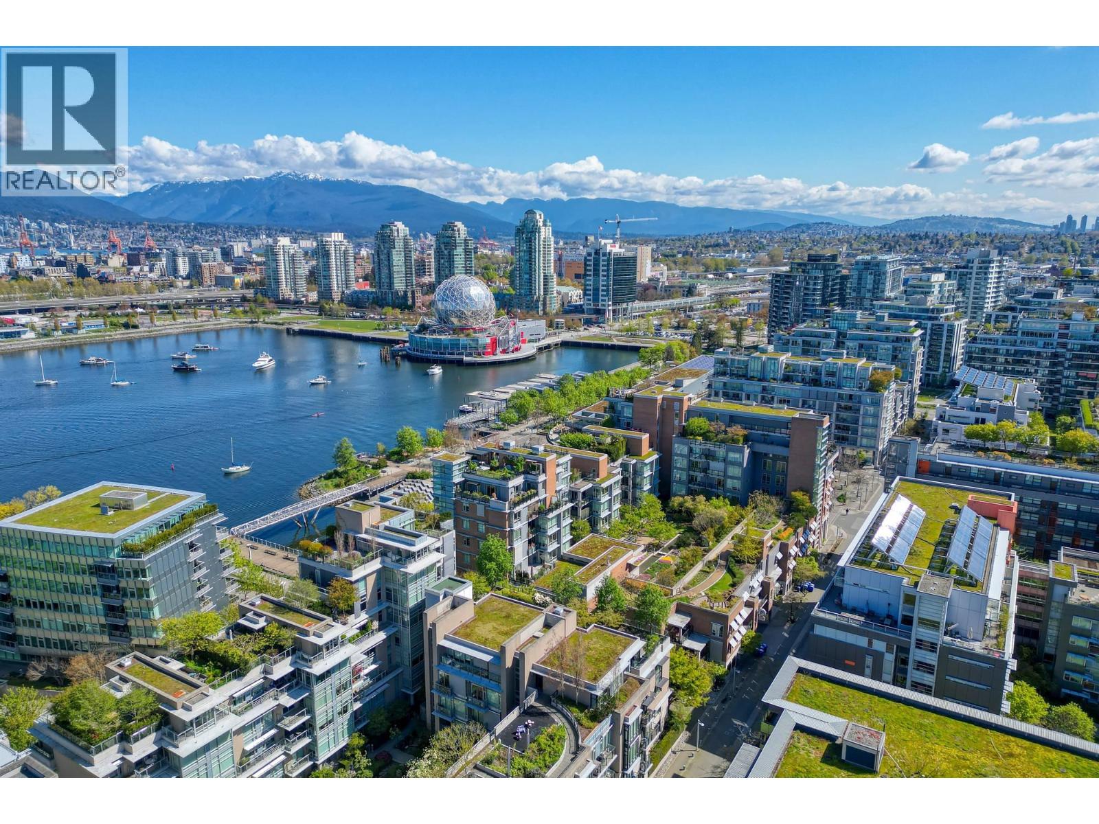 102 128 ATHLETES WAY, Vancouver, British Columbia
