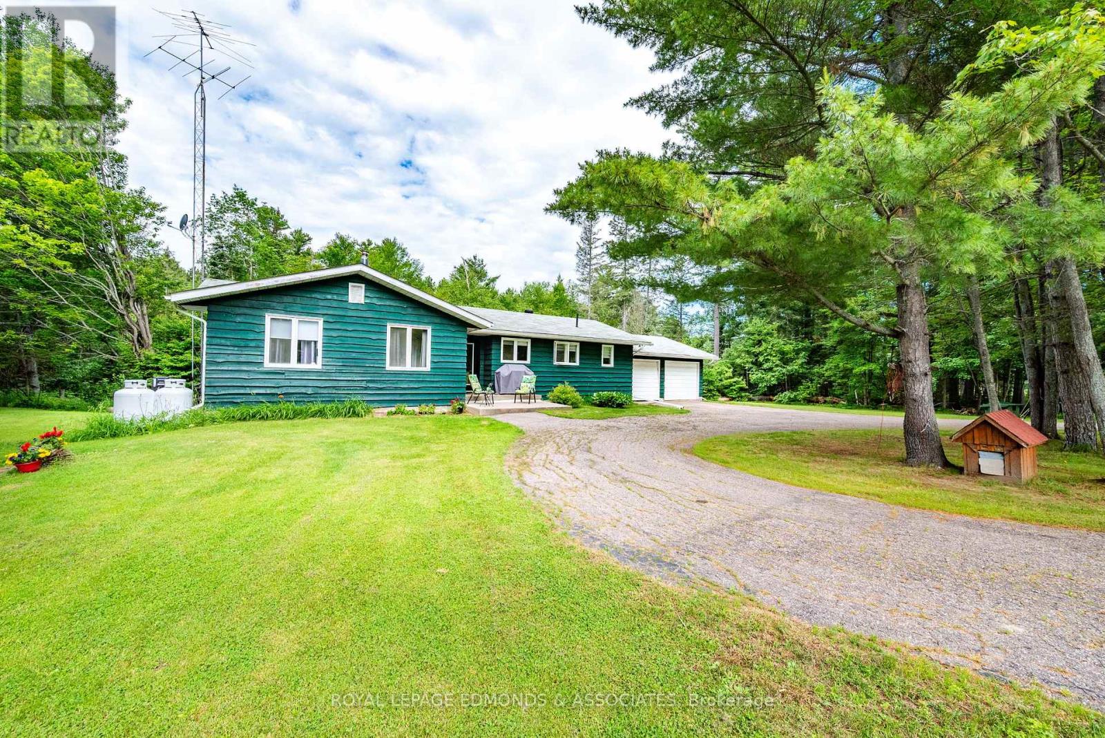 200 WALTERS ROAD, Laurentian Valley, Ontario
