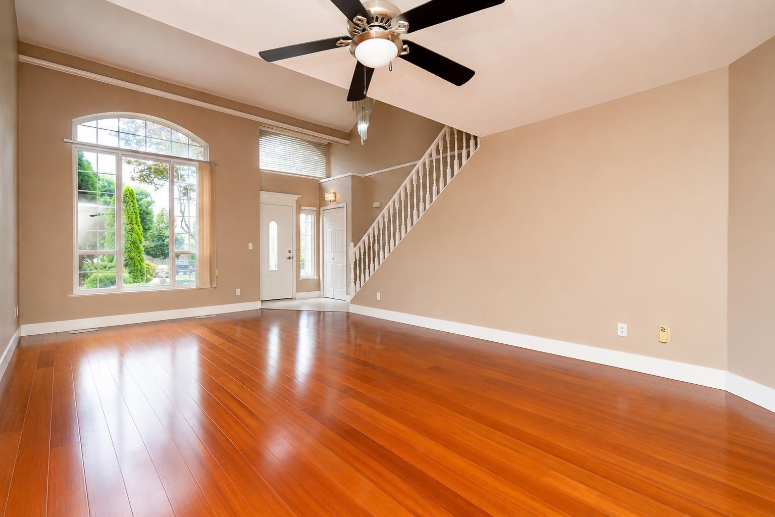 15445 109a Avenue, Surrey, British Columbia  V3R 0X6 - Photo 4 - R3140825